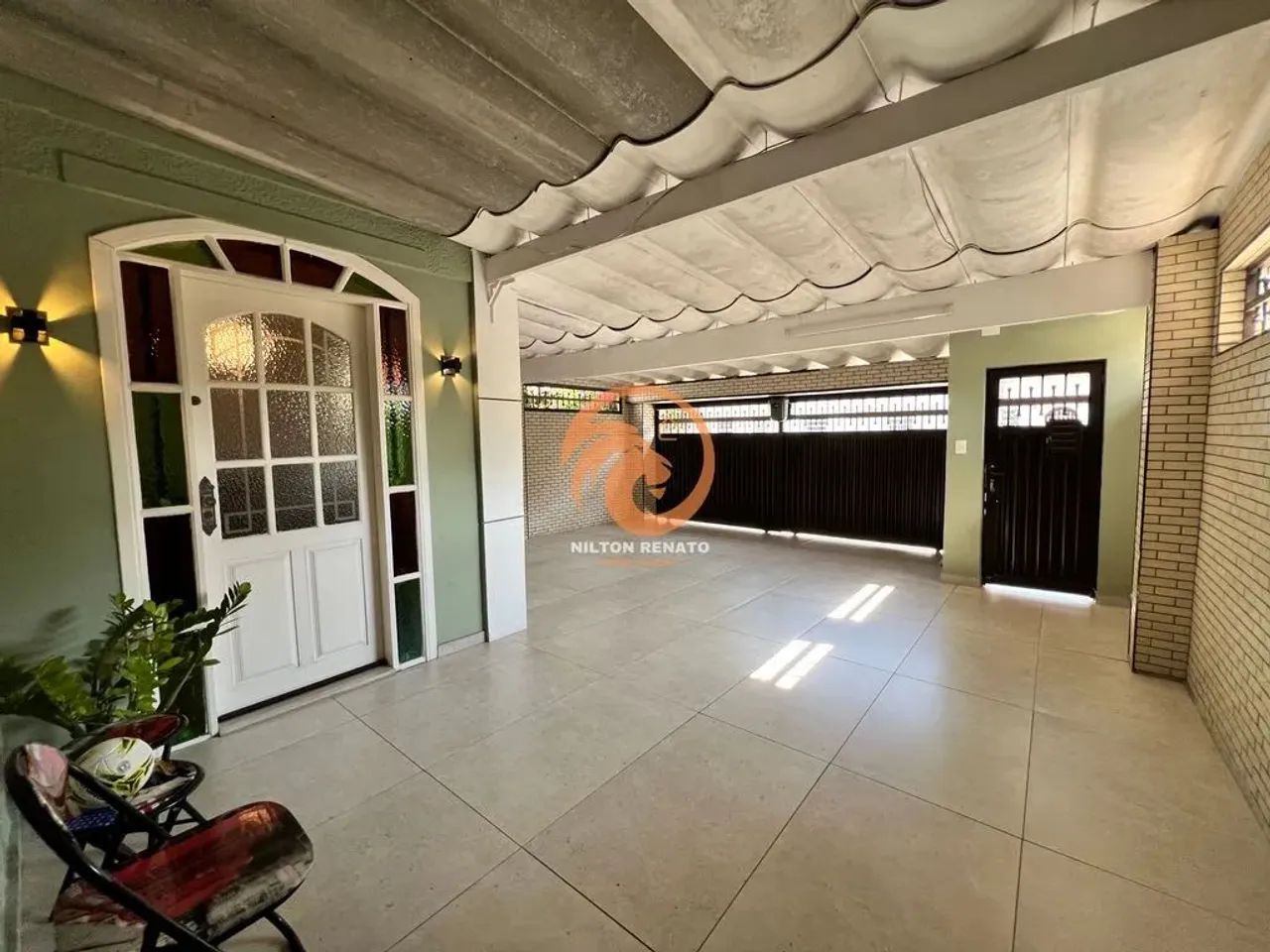 Casa residencial com quintal para locação em Santos - SP