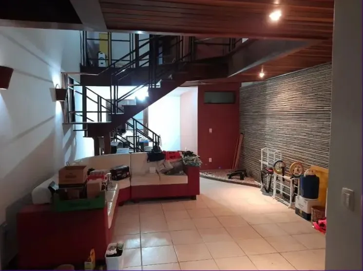 CASA DE RUA EM LAGOA SECA