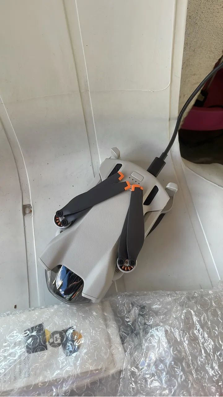 DJI 4k Drone Quite Complete Extra Battery64308895472771120