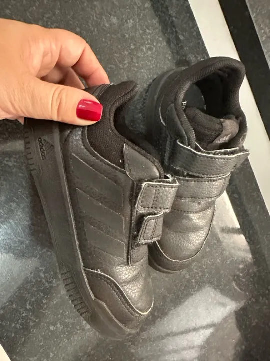 Adidas n25 ótimo para escola
