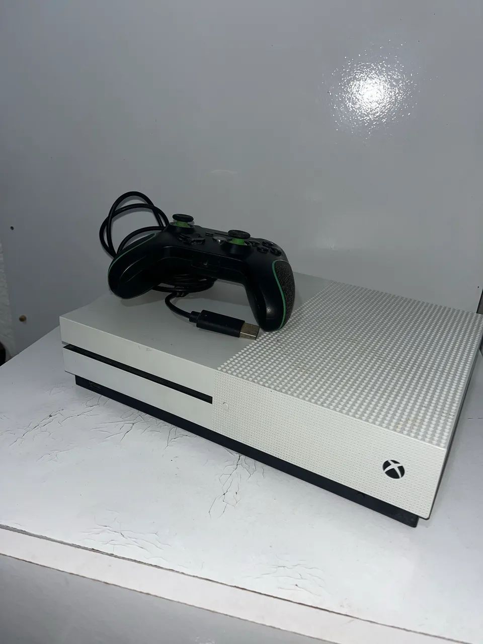 XBOX ONE S 1TB - COM DEFEITO  - Foto 2