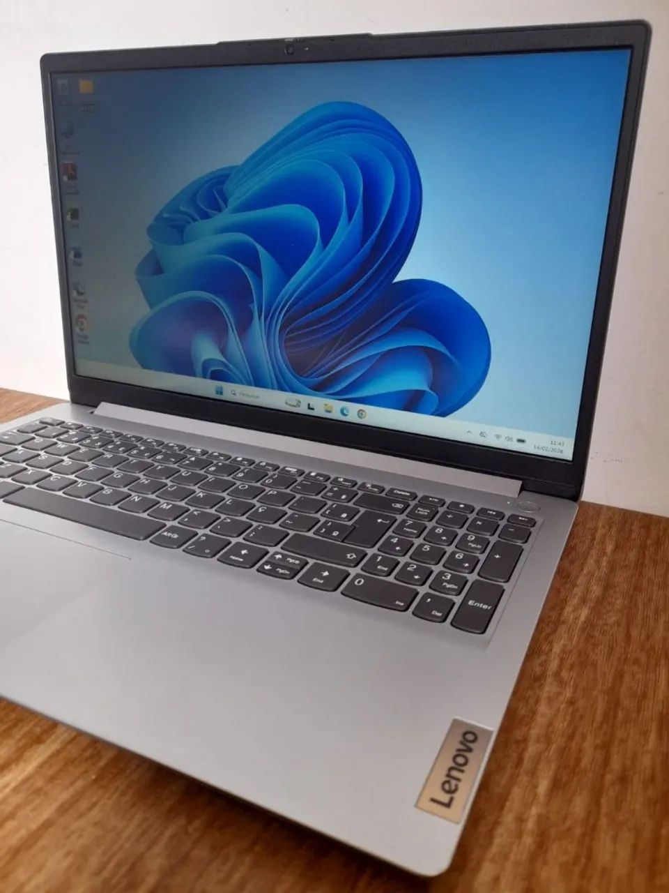 Vendo Notebook Lenovo  Impecável! - Foto 3