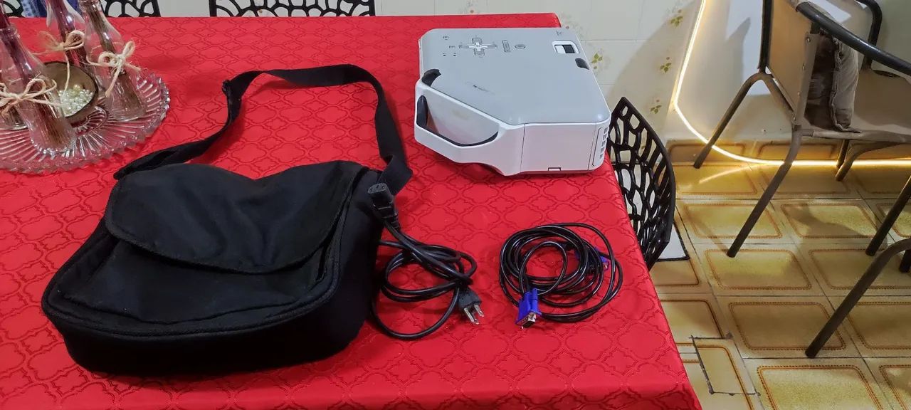 Projetor HP vp6311 com Bolsa e Cabos (Para Conserto / Peças) - Foto 6