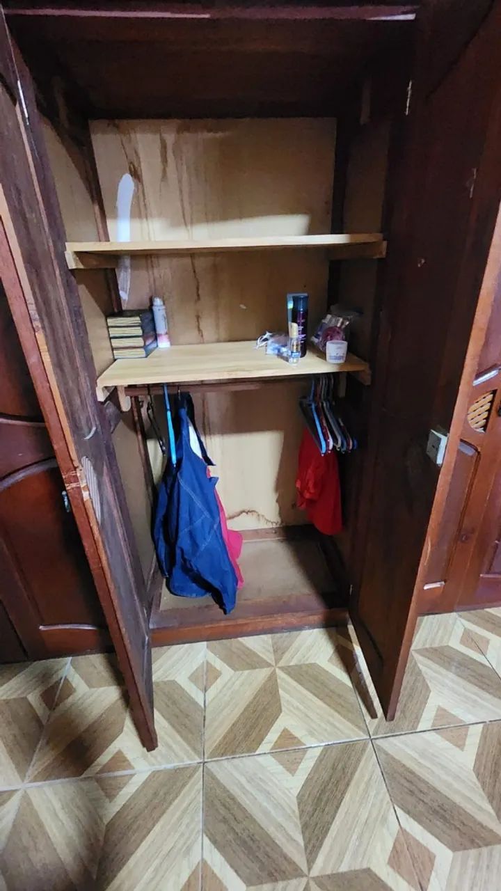 Guarda-roupa casal em Madeira de Lei - Foto 3
