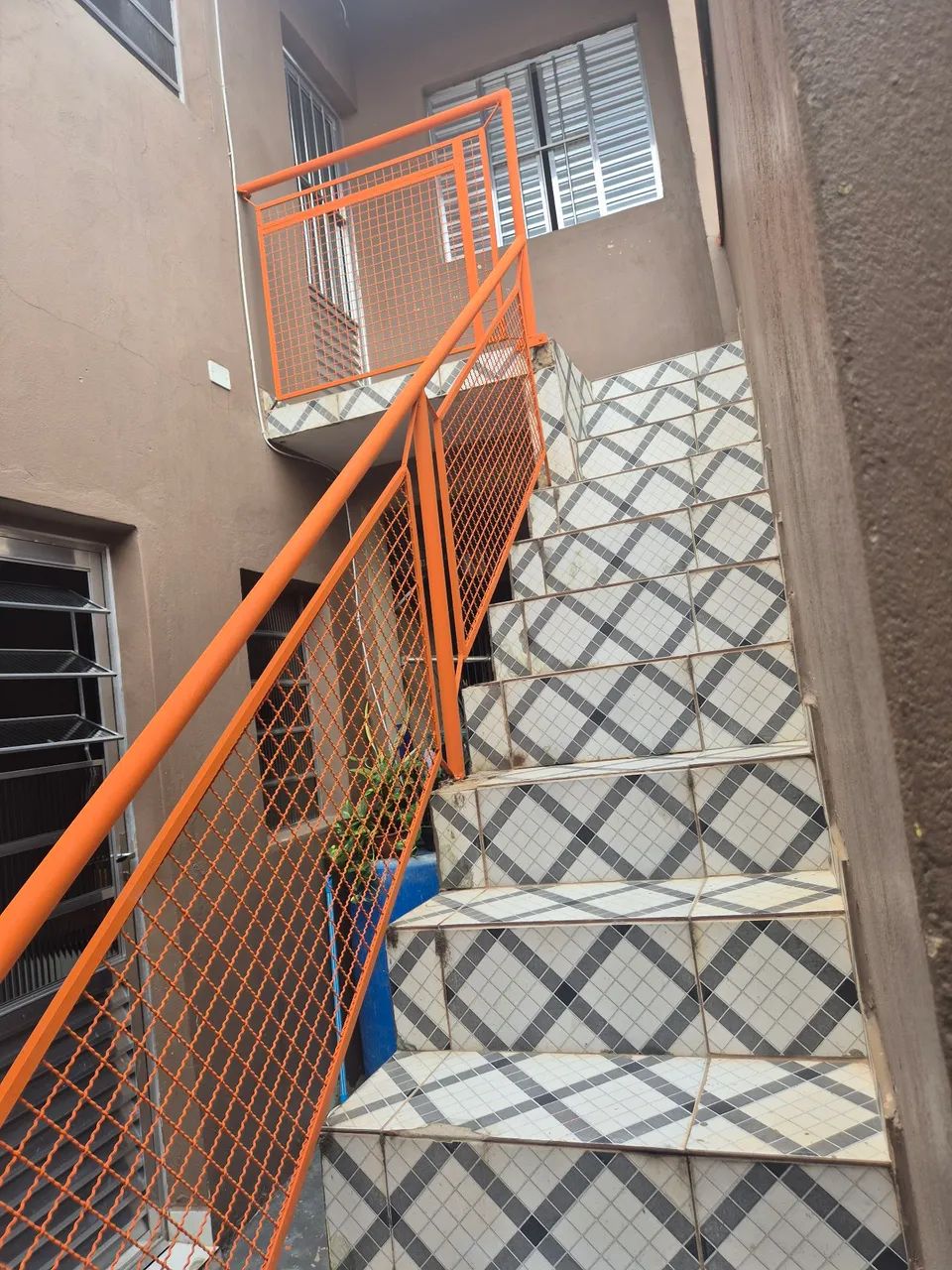 Casa 3 cômodos + lavanderia + banheiro  - Foto 3