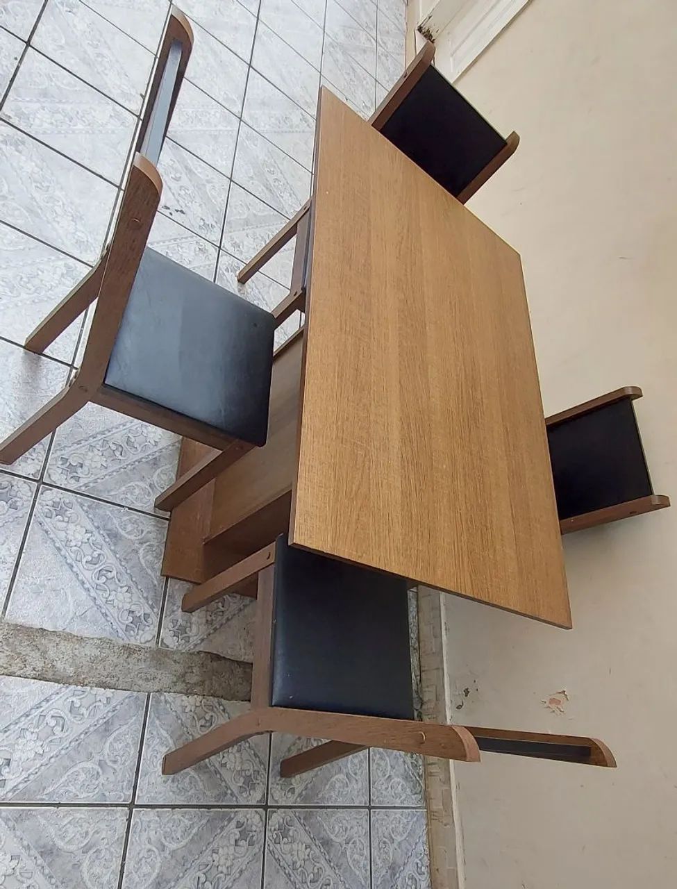 Mesa com 4 cadeiras  - Foto 5