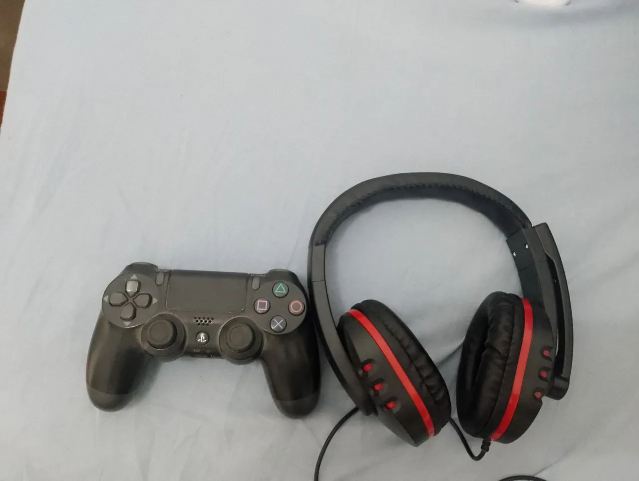 Manete ps4 + headset 