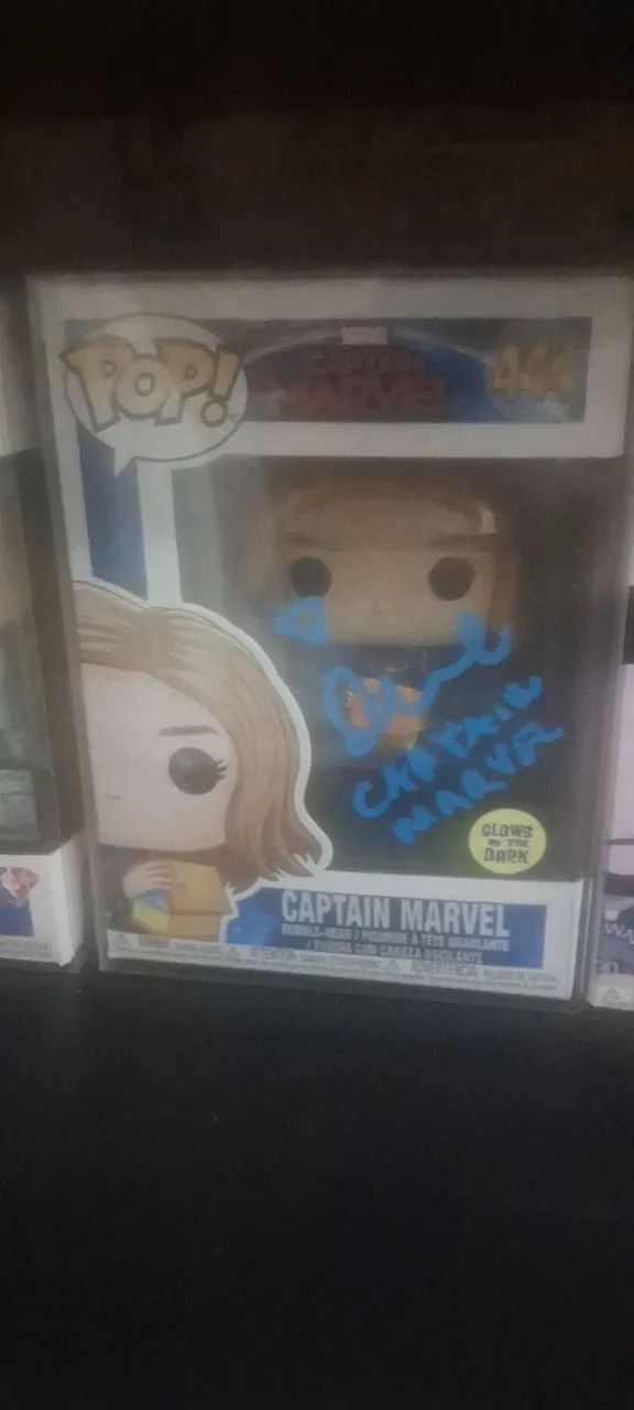 Funko Pop Capitã Marvel 444 Autógrafado - #444 - Foto 2