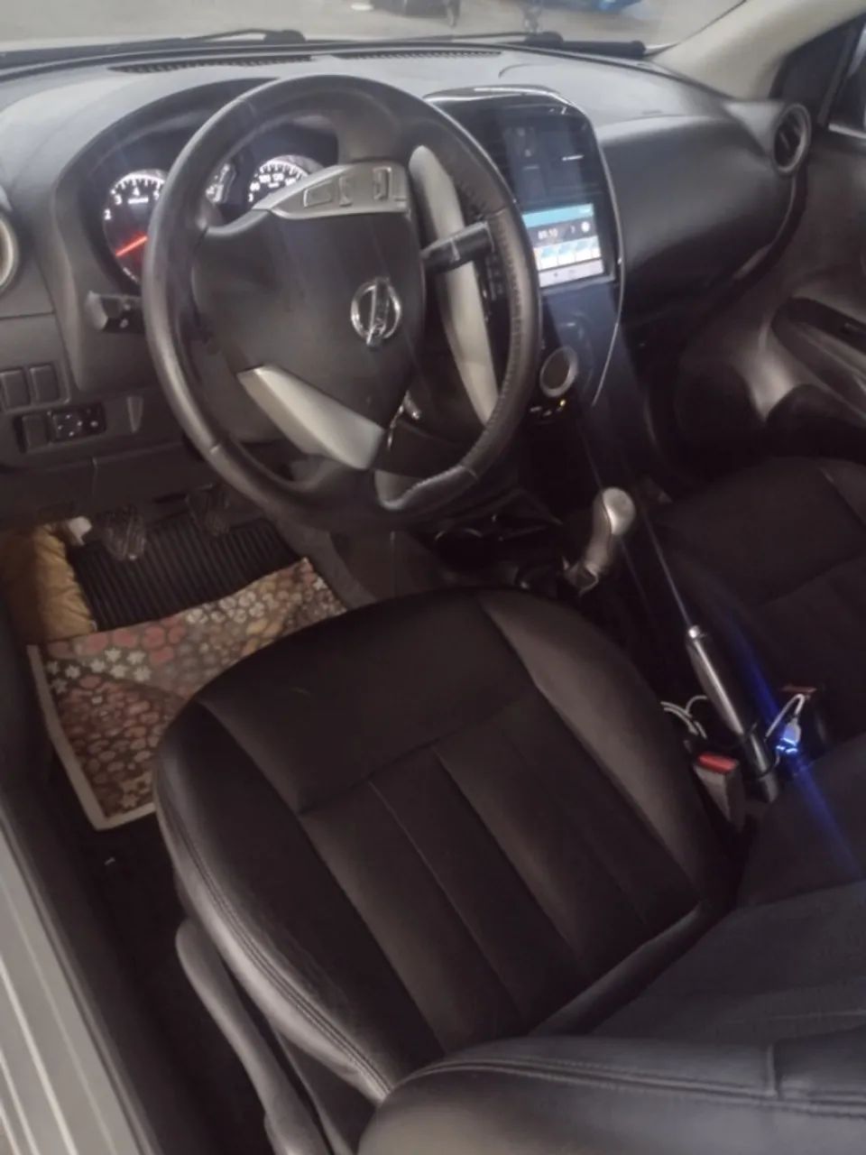 NISSAN VERSA 1.6 SL MANUAL 2019 - Foto 5
