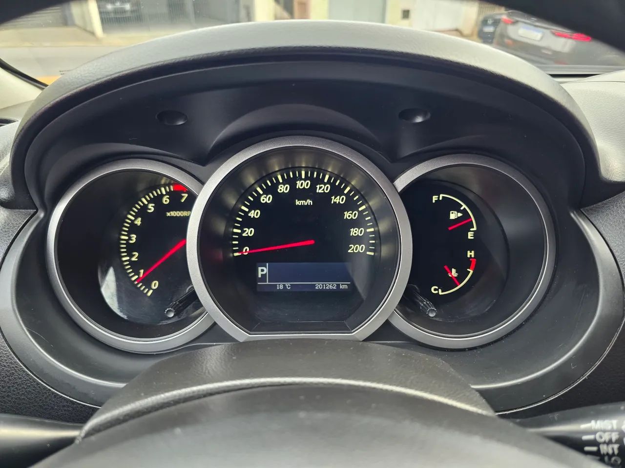 Suzuki Grand Vitara 2.0 16V 4x2/4x4 5p Aut., foto 4 de 14
