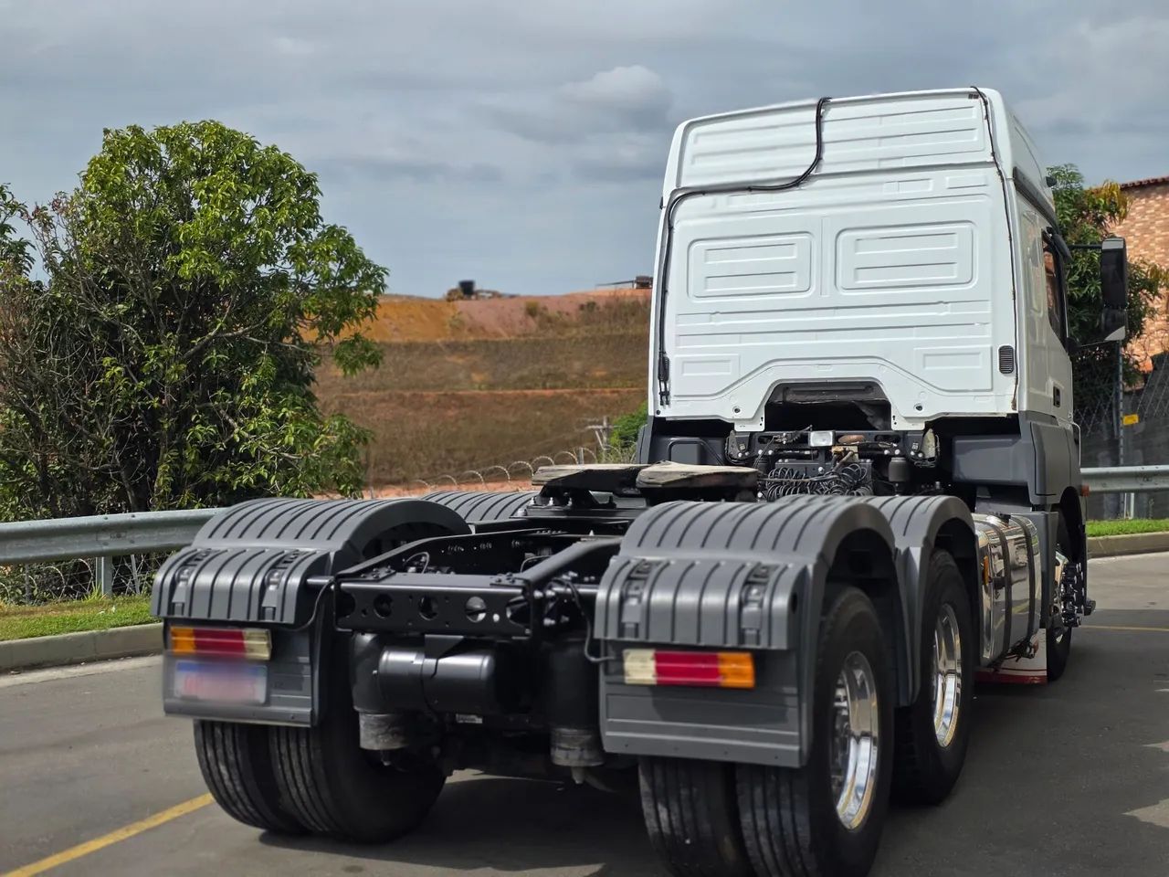 Axor 2541 6x4 branco  2019  - Foto 5