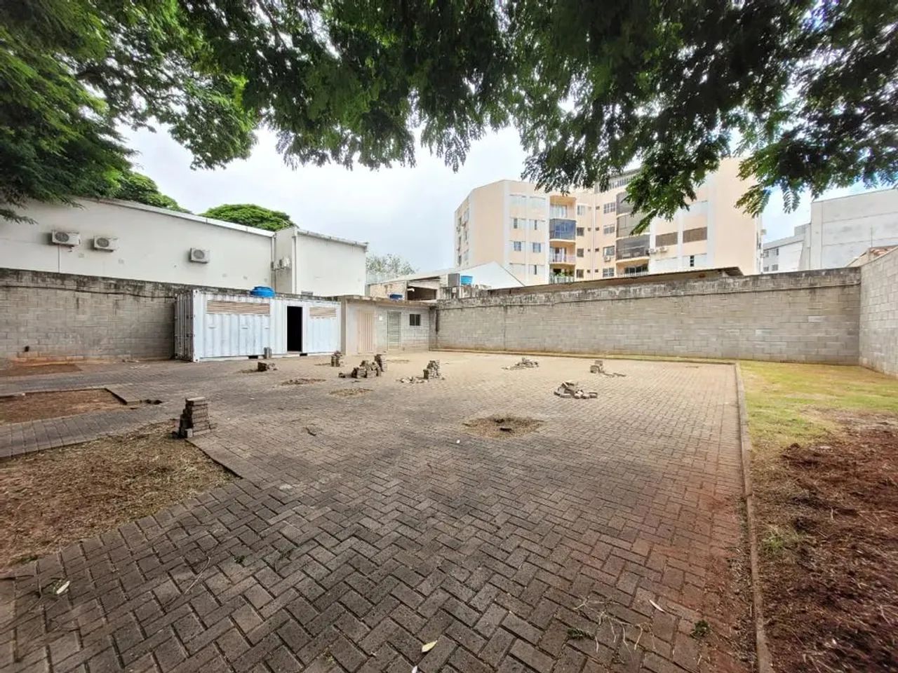Terreno para alugar em Maringá, Zona 04, com 26.85 m² - Foto 2