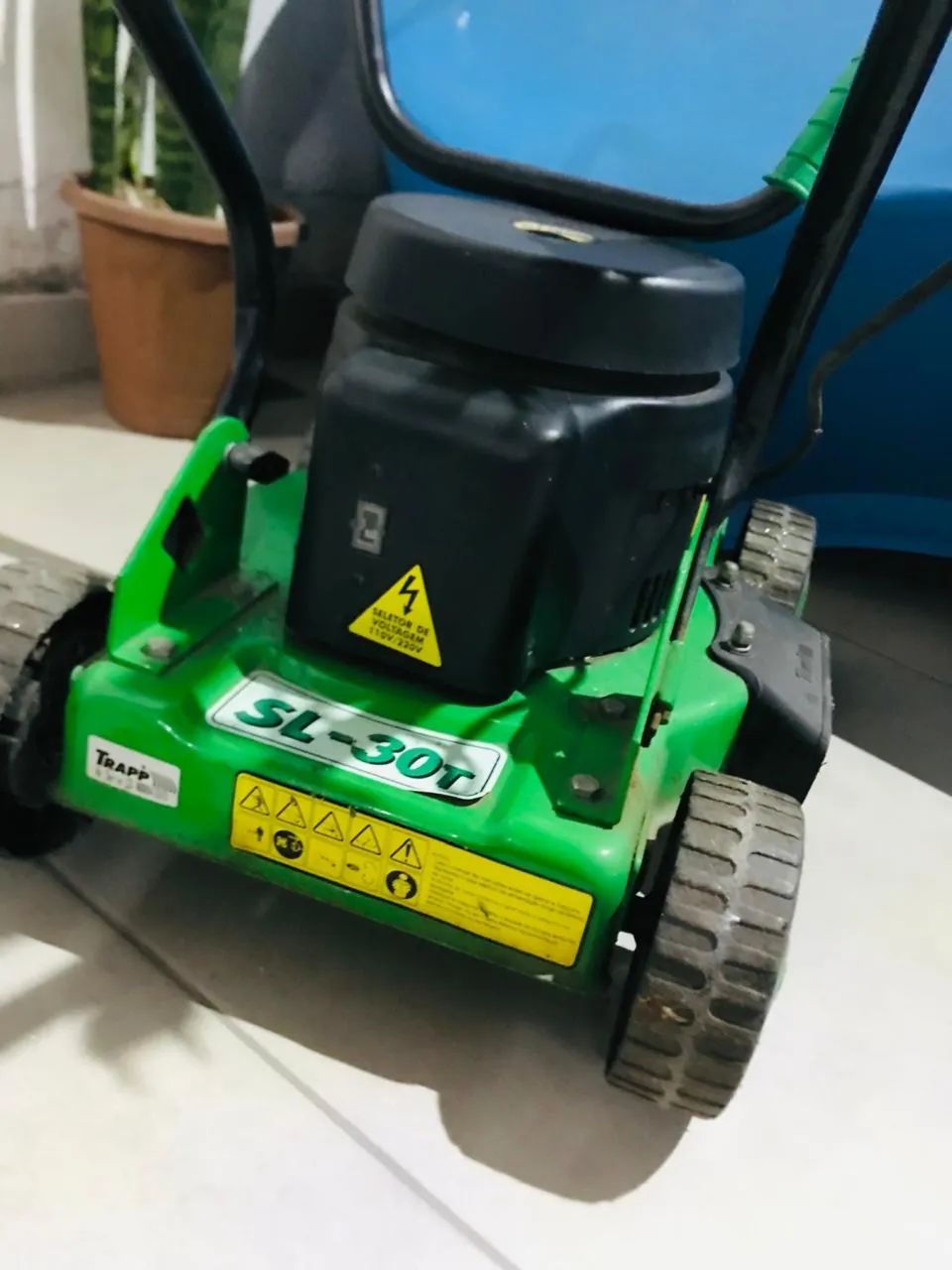 Máquina cortar grama semi nova!  - Foto 4