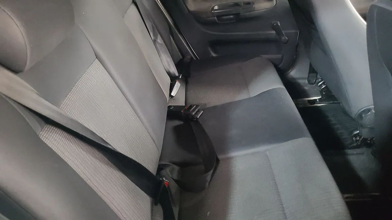 Volkswagen Gol Geração VI 1.0 8V MI Total Flex Mec. 4P 2014 - Foto 4