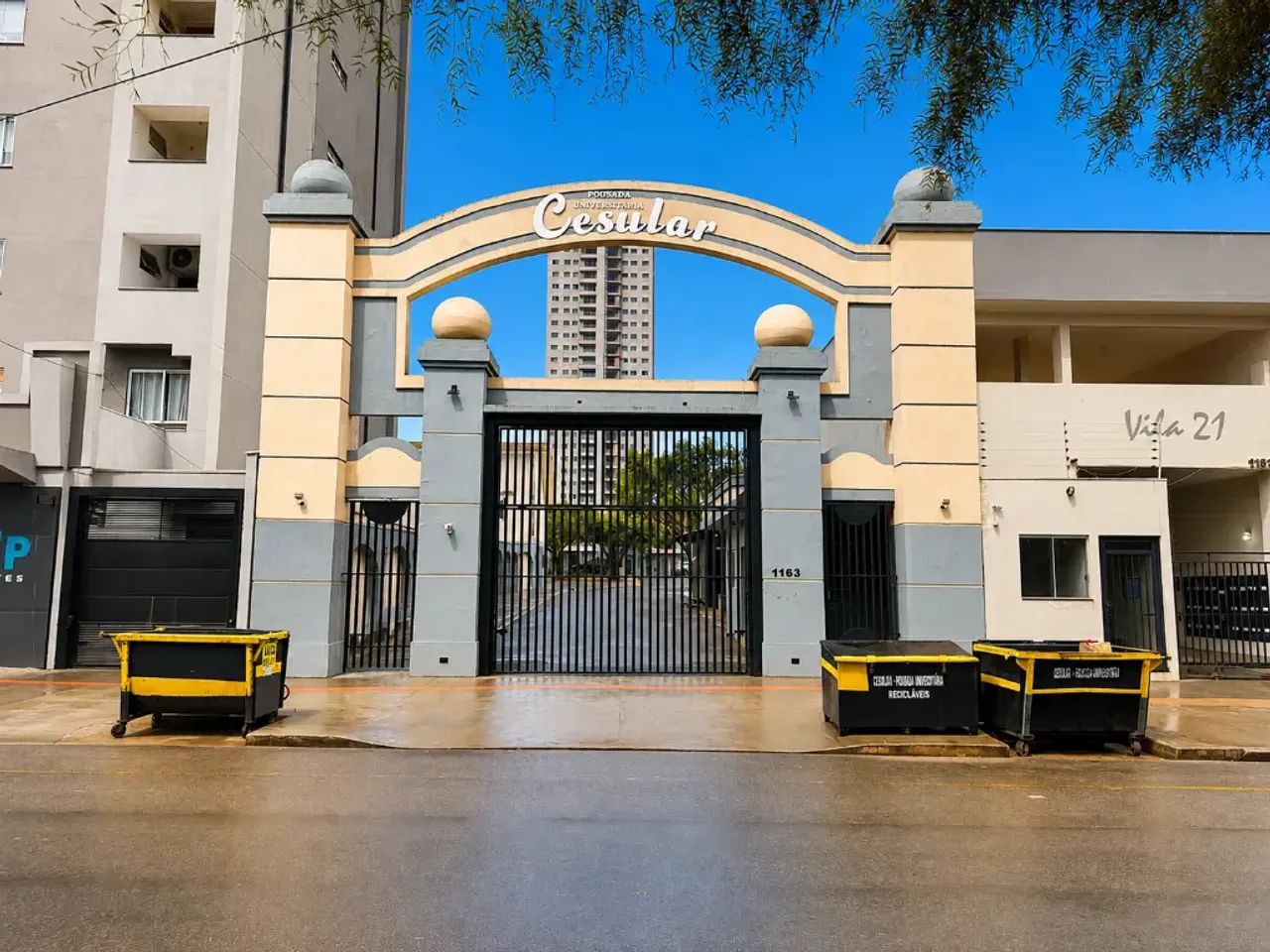 Apartamento para alugar em Maringá, Zona 08, com 1 suíte, com 40 m²
