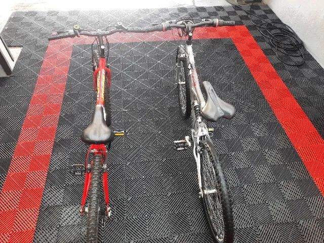 Vendo duas bicicletas em bom estado. 