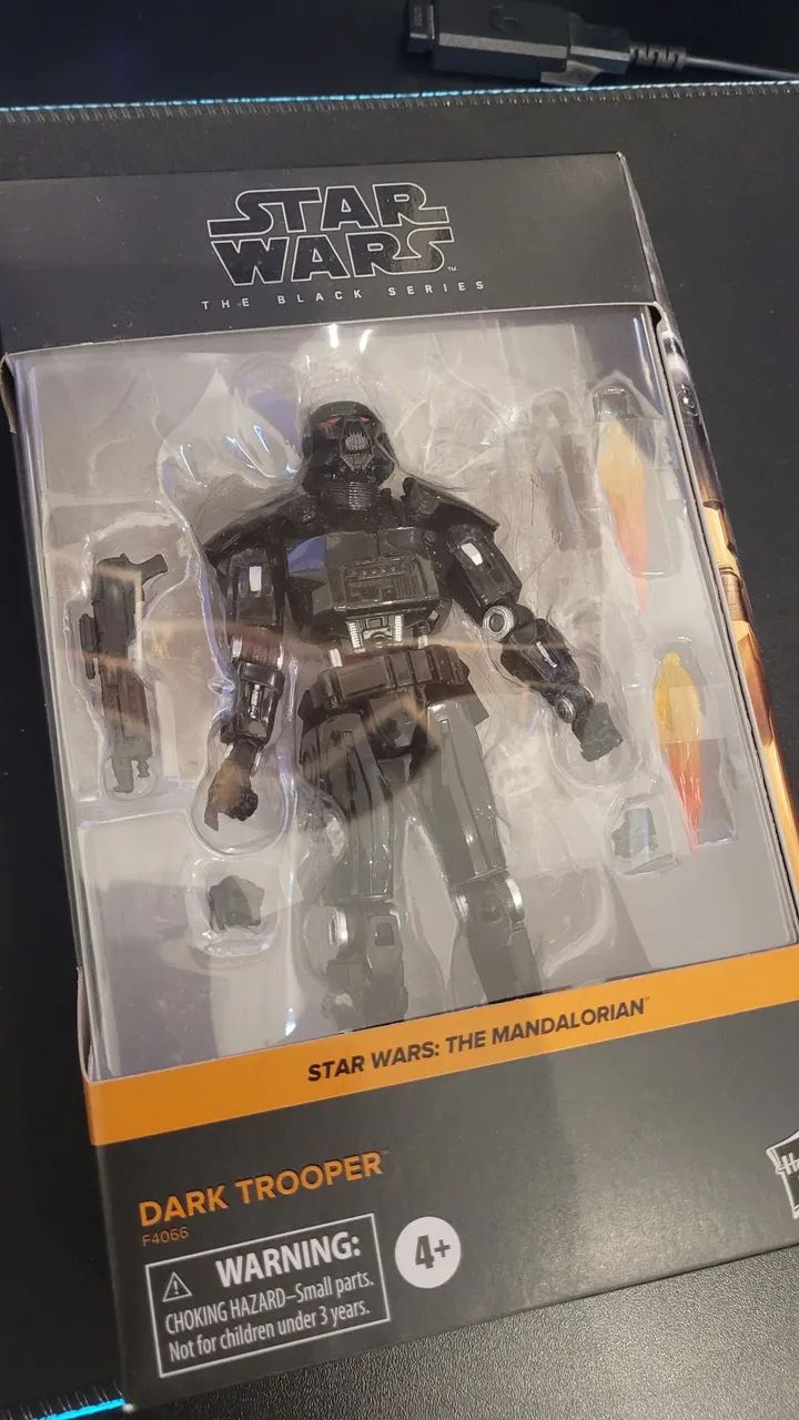 Dark Trooper The Mandalorian Star Wars The Black Series Hasbro