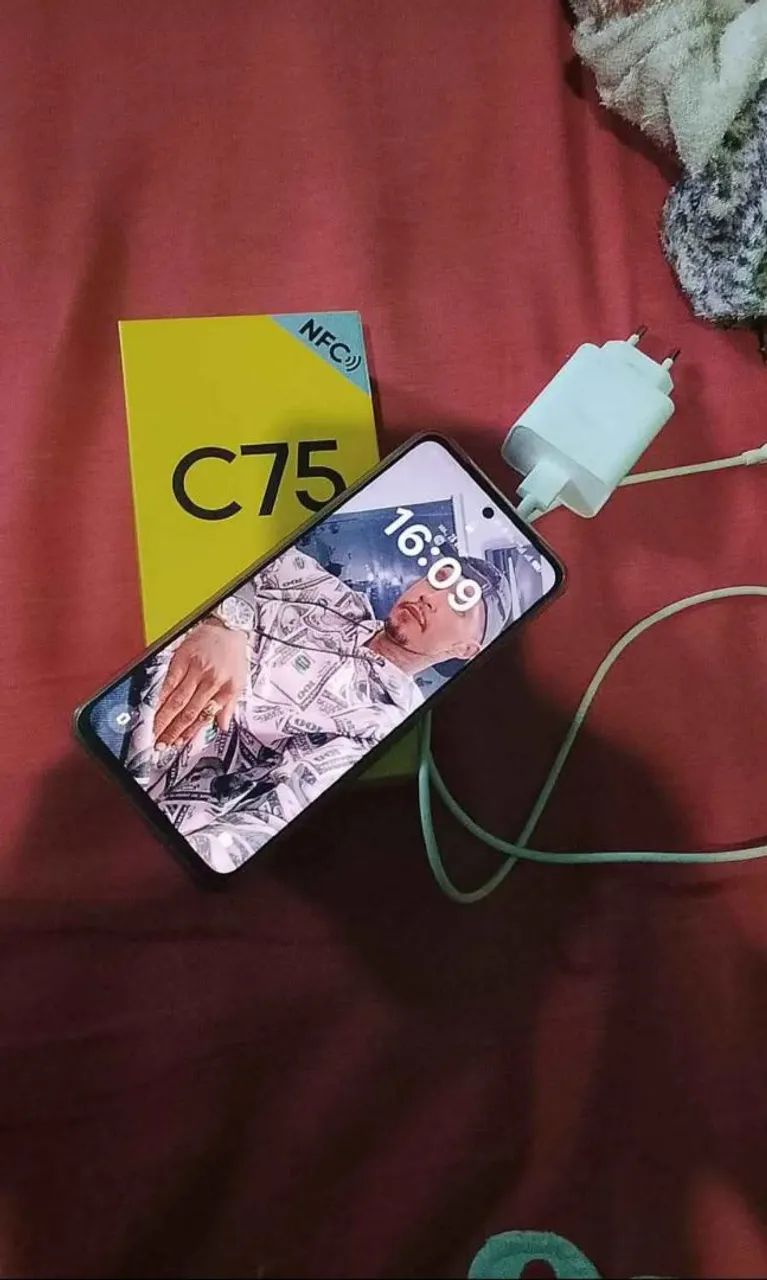 Vendo realme c75 completo