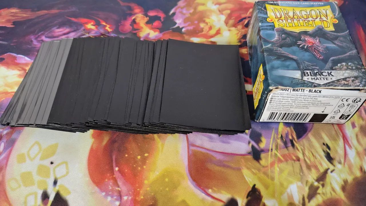 2 packs de sleeve dragon shield matte,preto (73uni) e azul(87uni) - Foto 5