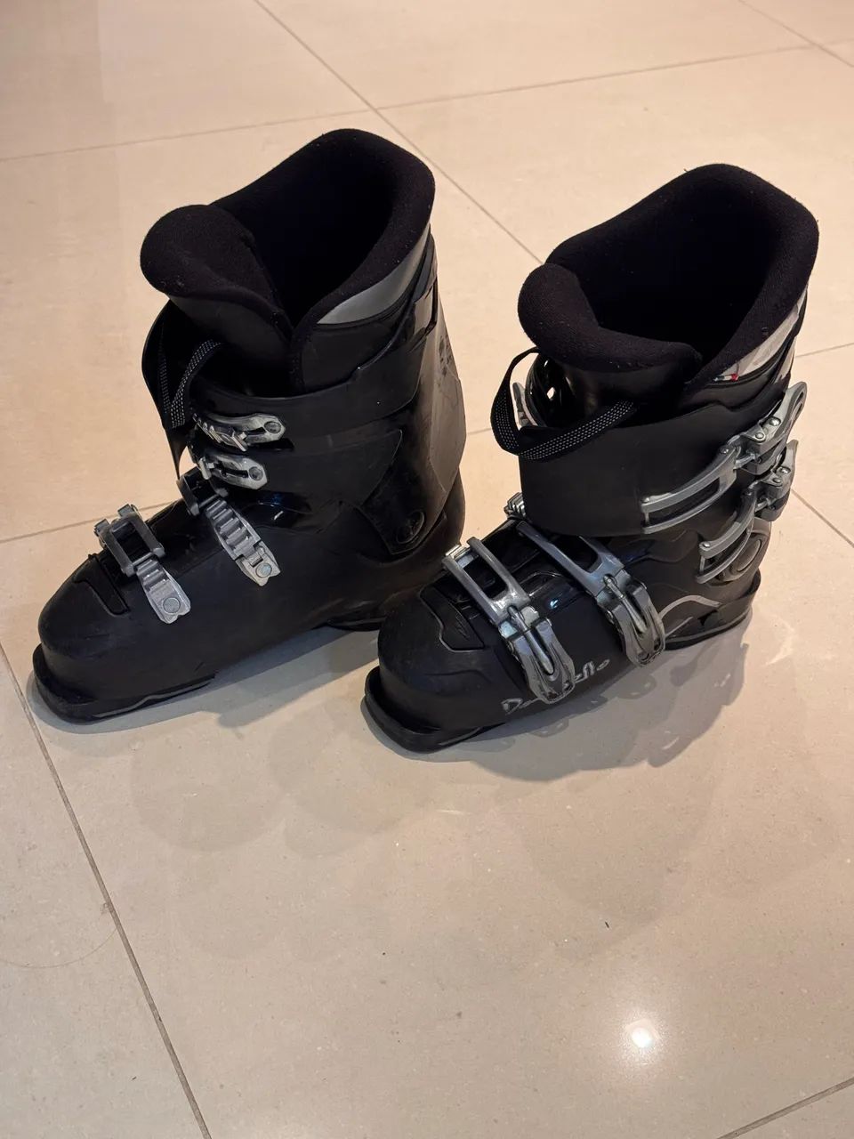 Vendo Esquis com botas - Foto 3