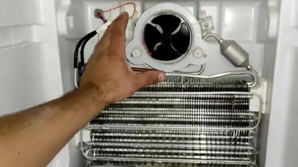 Vendo conserto de geladeira e freezer e espositora  - Foto 4