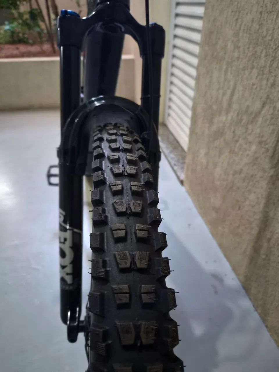 Bicicleta specialized turbo Levo Comp Carbon 2025 - Foto 3