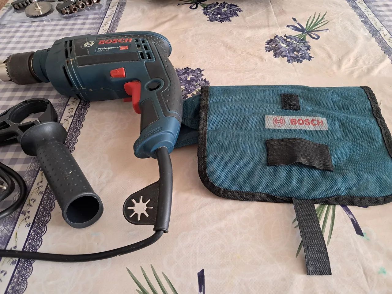 Furadeira Bosh 650w 220v - Foto 2