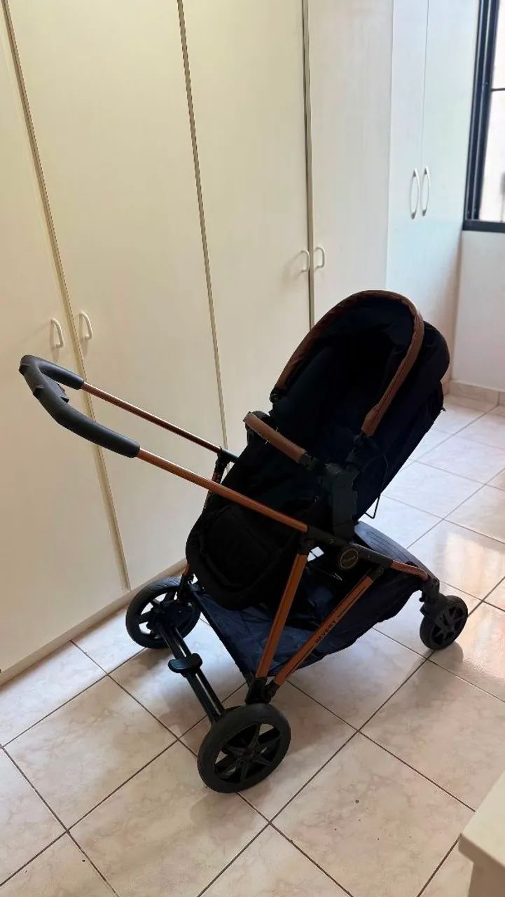 Carrinho de bebê e bebê conforto  - Foto 4