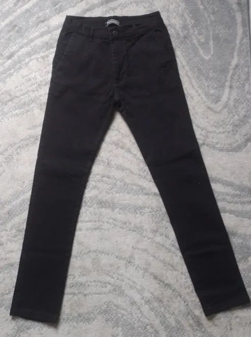 Calça chino masculina preta