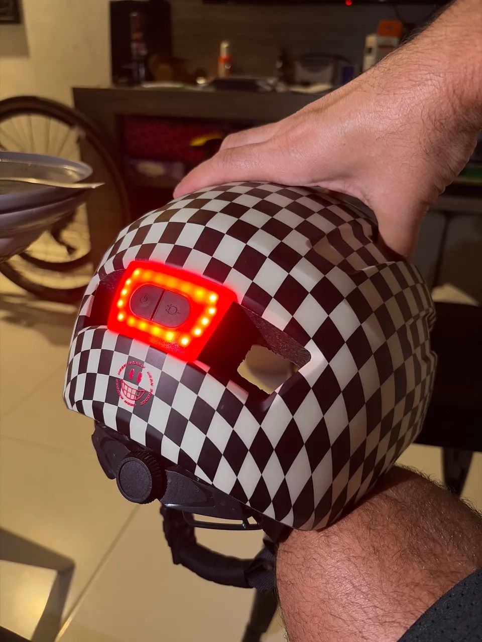 Capacete bike Urban Sports Broder Full Checkmate - Foto 2