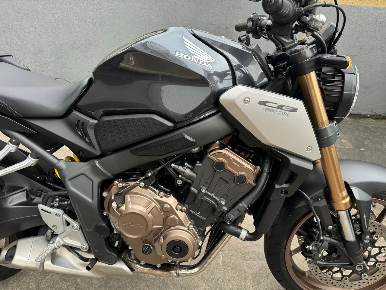 CB 650R 22/22 ABS  - Foto 10