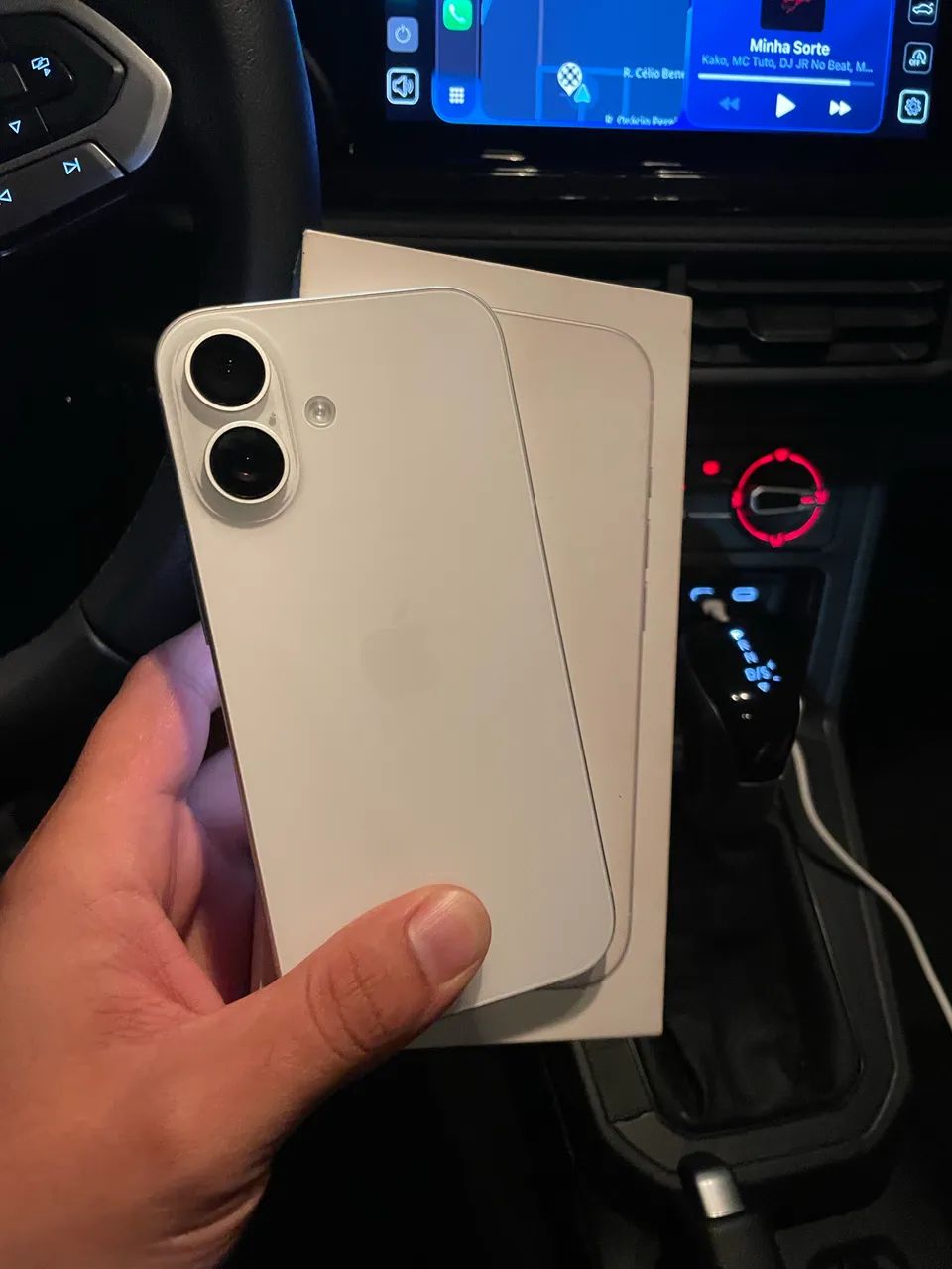 iPhone 16 Zero 