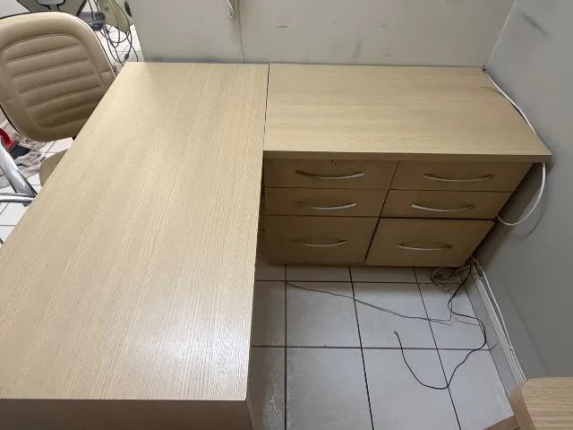 Armários, mesa em L e cadeiras para escritório completo - Foto 5