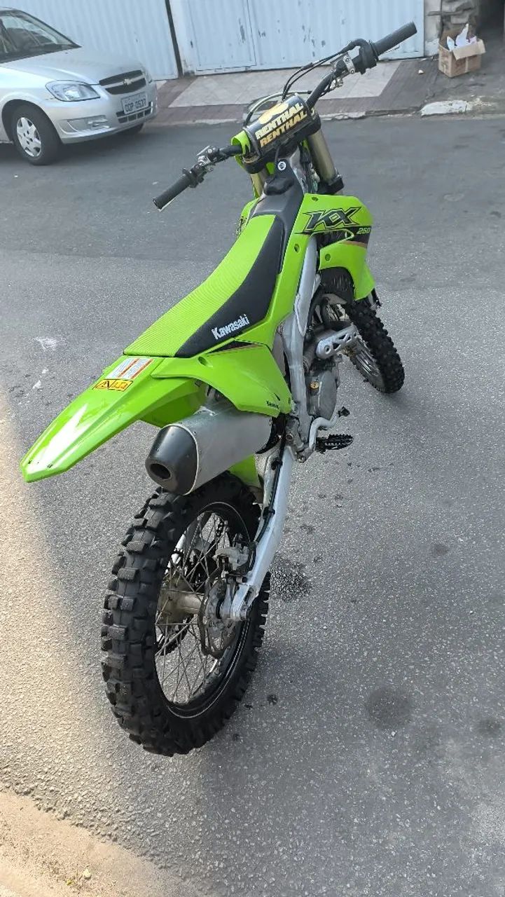 KX 250F 2022 - Foto 5
