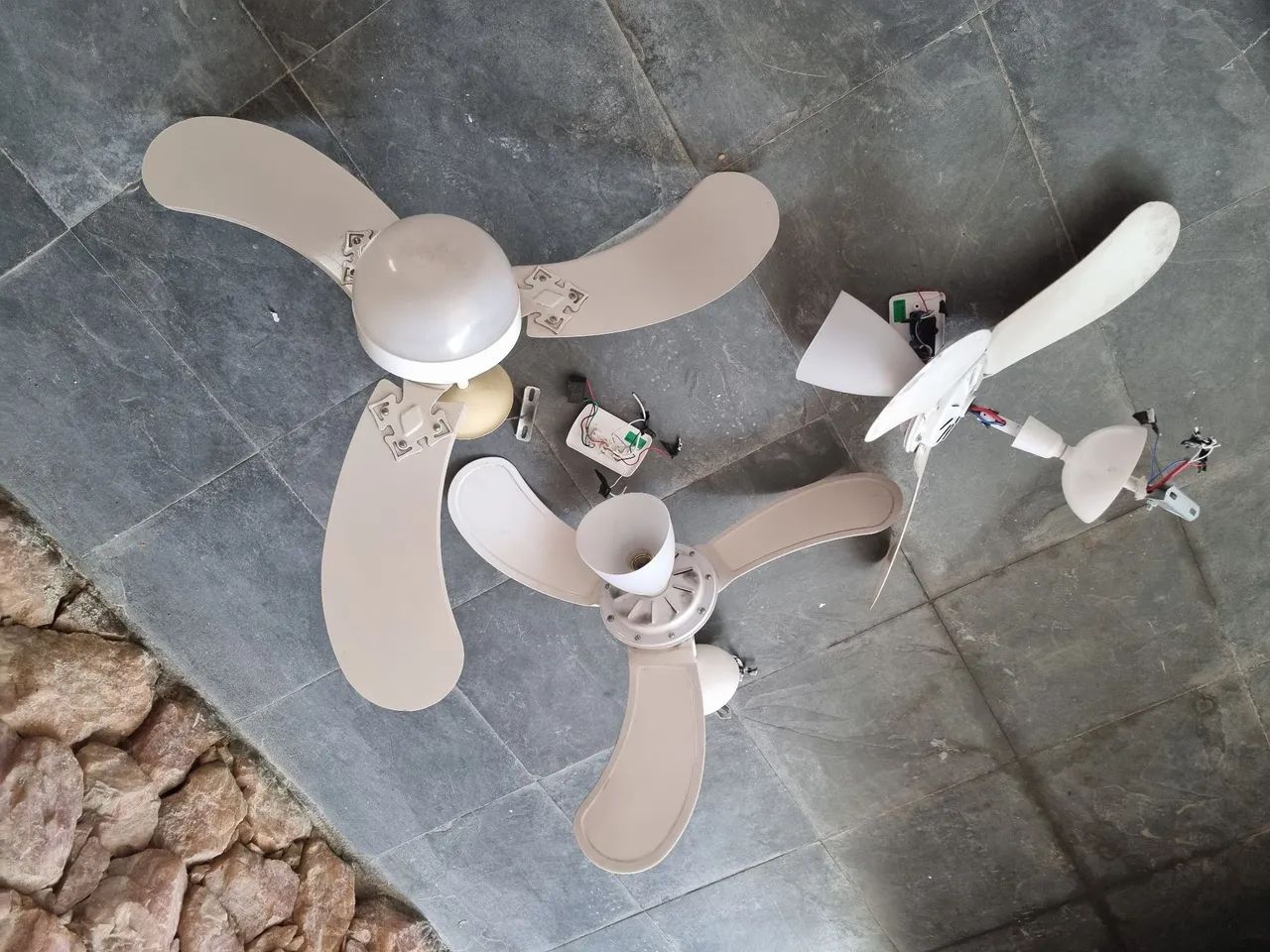 03 Ventiladores de Teto - Foto 2