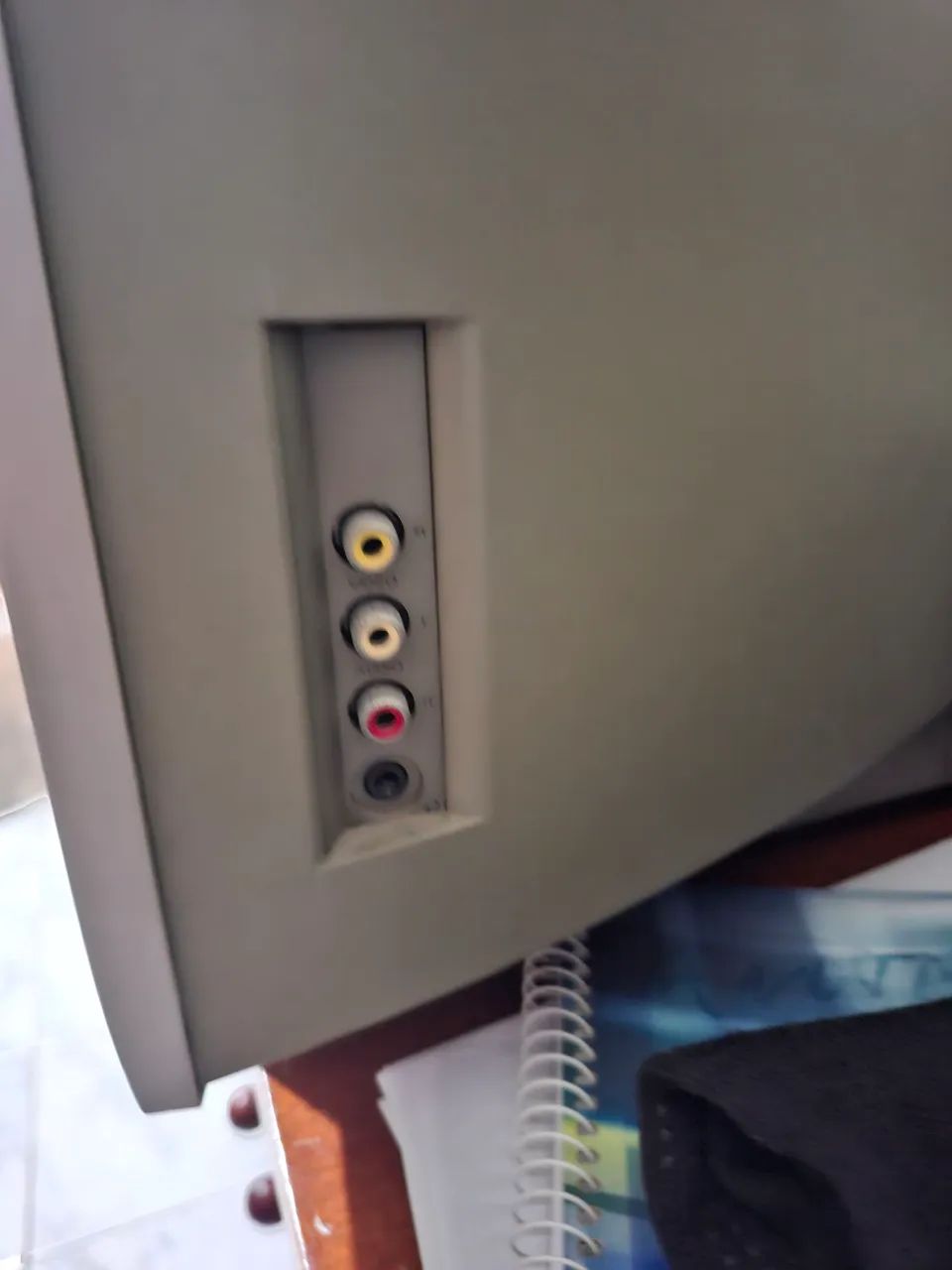 Vendo TV Philips 21" - Tela Plana - Foto 3