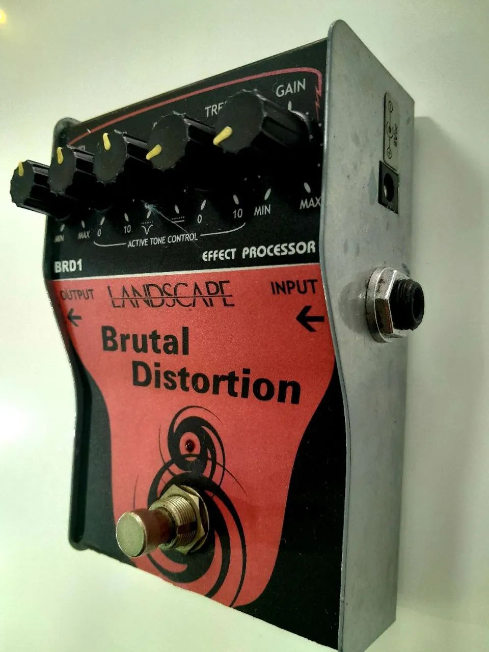 Pedal Brutal Distortion landscape