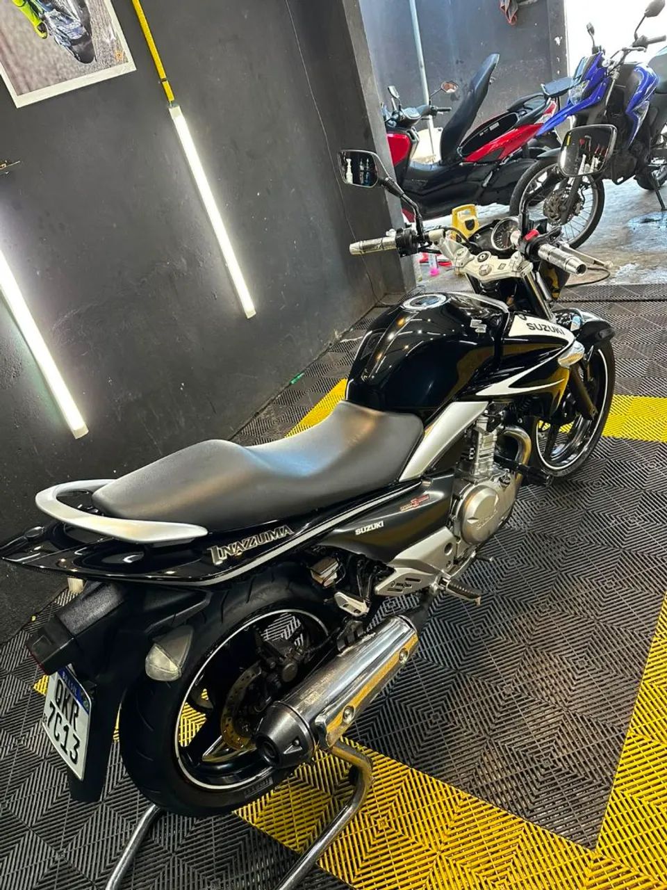 Suzuki 250 conservada  - Foto 2