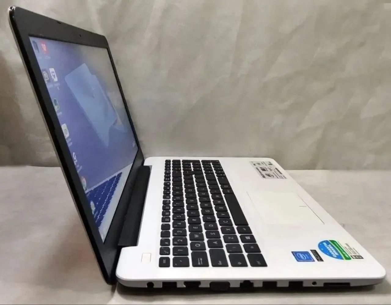 Notebook  ASUS Z550S Tela de 15.6 polegadas, 4GB de RAM, 500GB de HD. - Foto 3