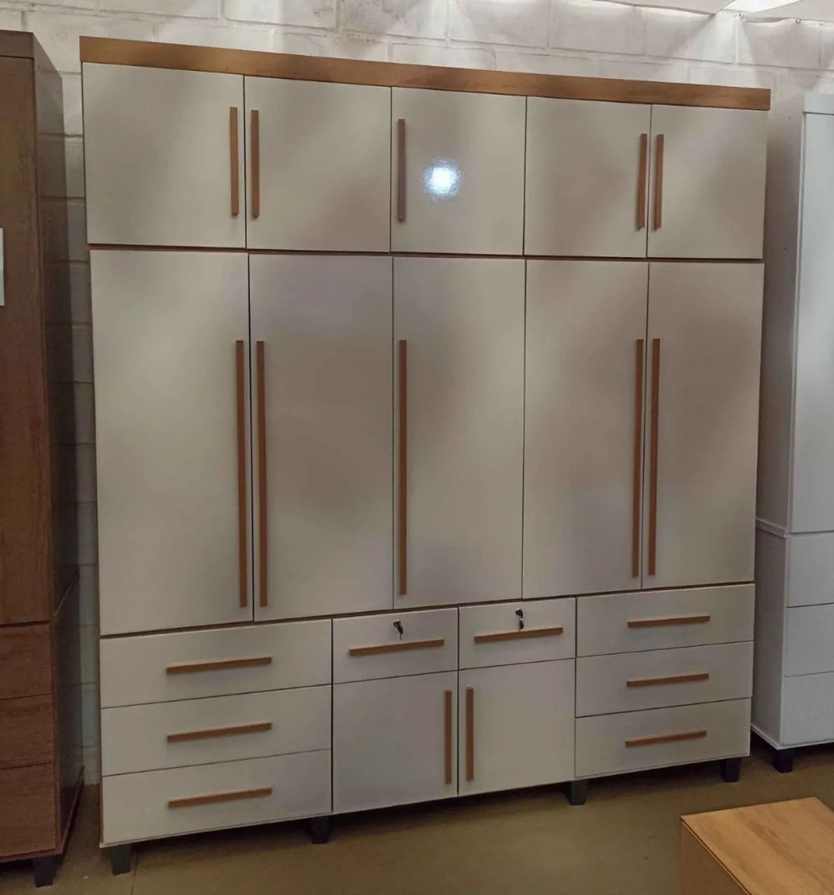 Guarda roupa triplex 5 portas 