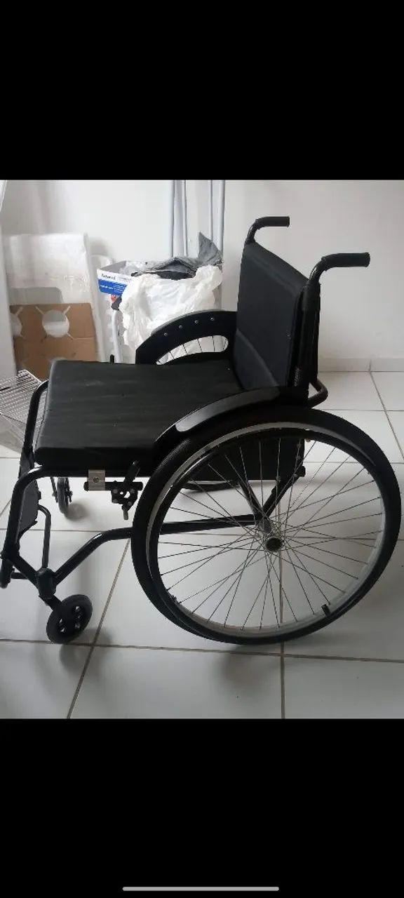 Cadeira de rodas monobloco super leve  - Foto 3