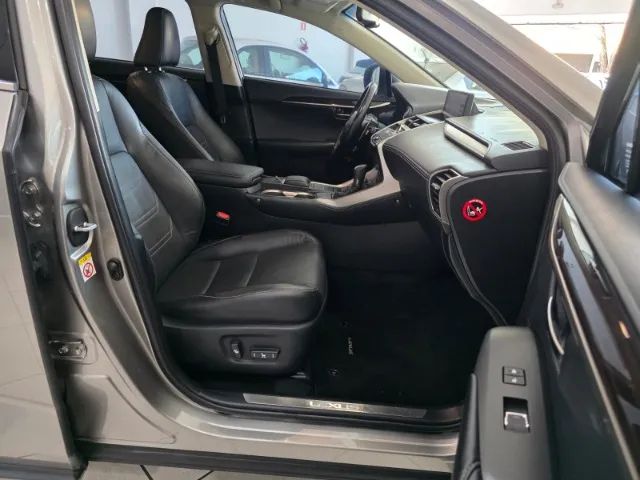 Lexus NX-300 Luxury 2.0 16V 238cv Aut., foto 14 de 20