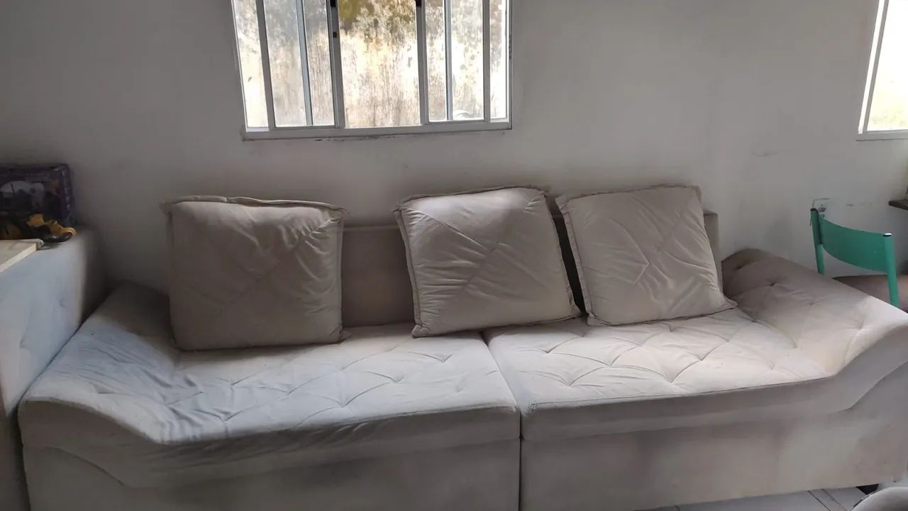 Sofá 4 lugares mais puf gigante - Foto 4