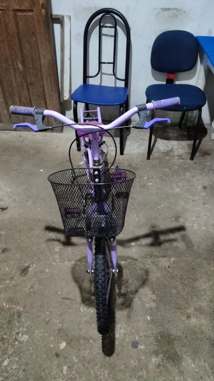Vendo bicicleta infantil menina - Foto 4