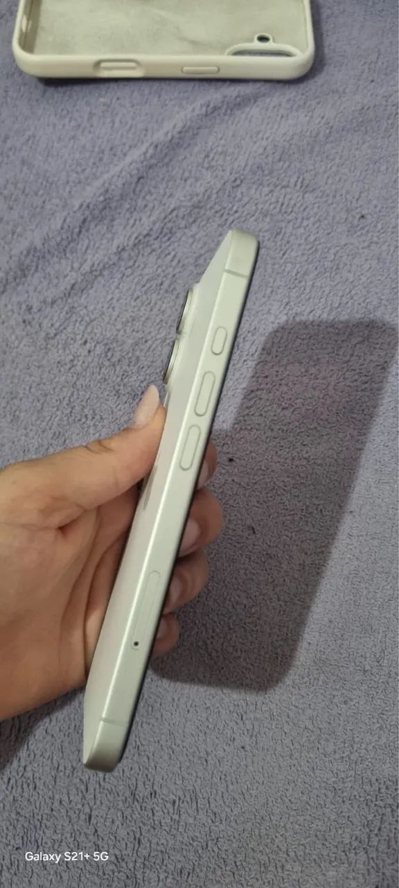 Vendo iPhone 16 128 gb com nota fiscal 4000 - Foto 2