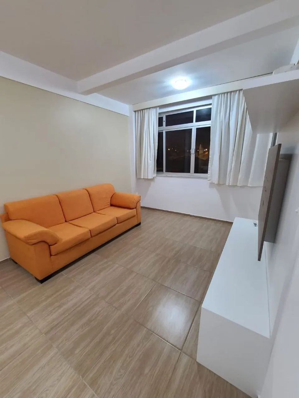 Three-Seater Sofa419420985382686720