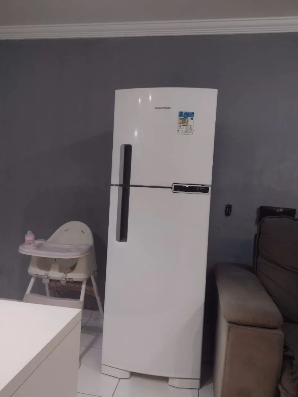 Geladeira Brastemp MT conservada 