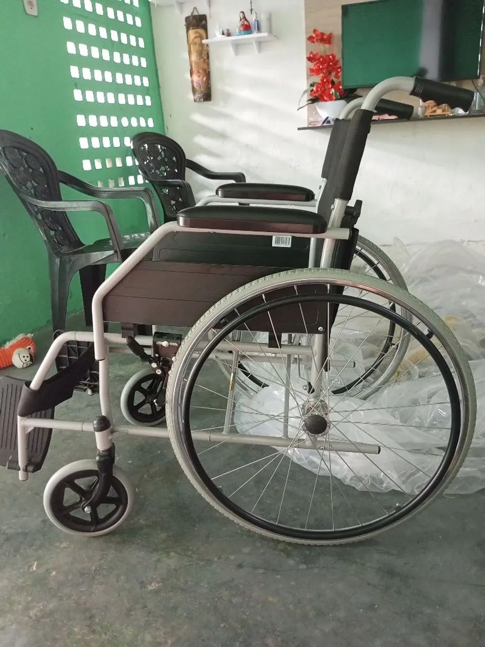 Cadeira de rodas nova!  - Foto 3