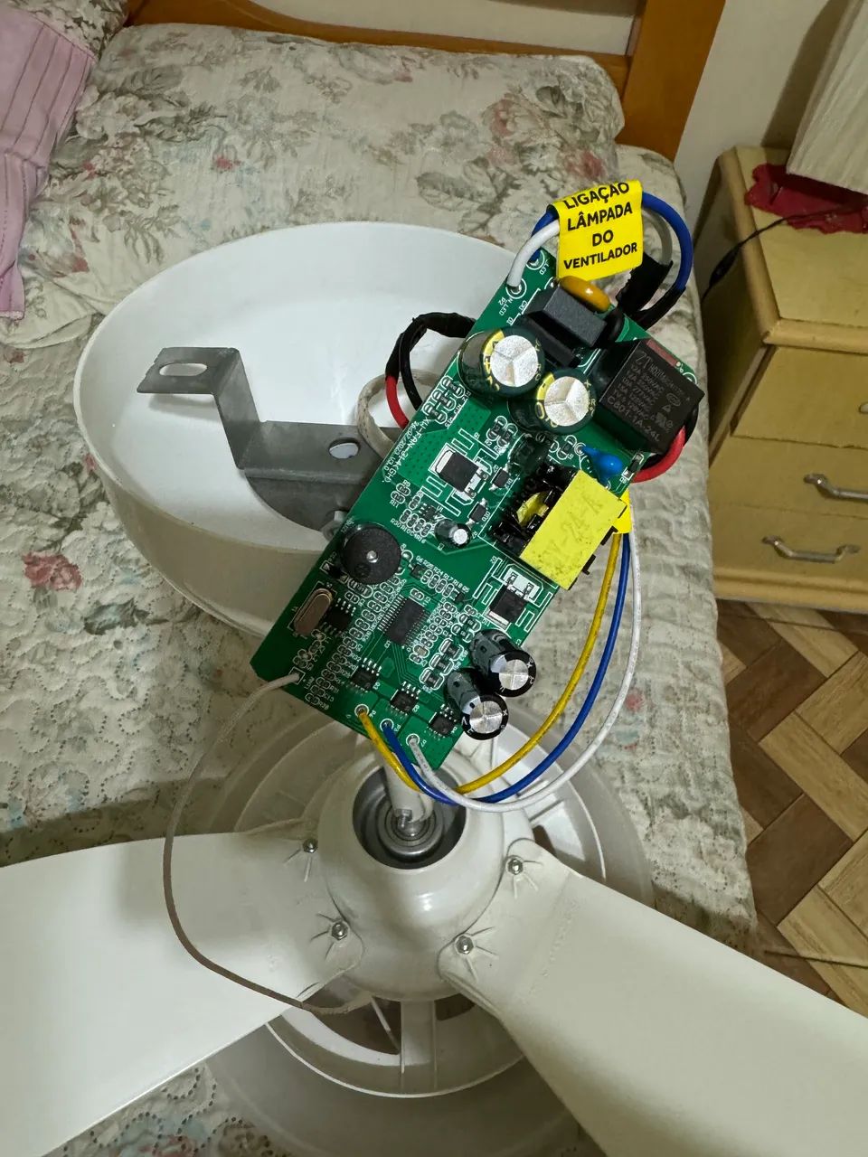 Ventilador de teto com controle  - Foto 5