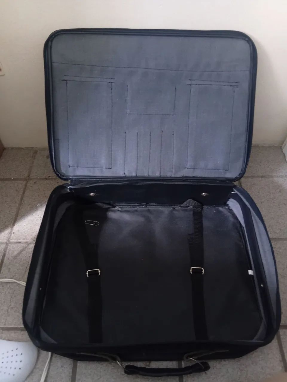 Duas Maletas de mão  - Foto 3